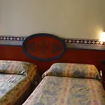 Отель Kroma 3*