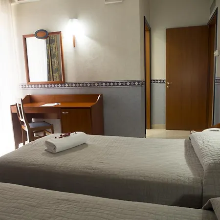Hotel Kroma 3*