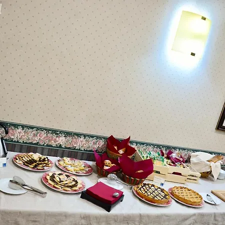Kroma Hotel 3*