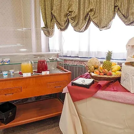 Hotel Kroma 3*