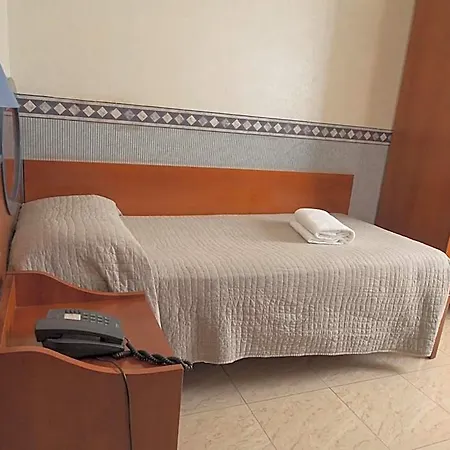 Kroma Hotel 3*