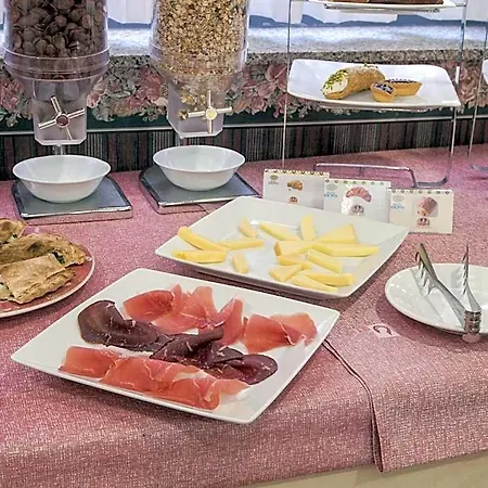 Kroma Hotel 3*