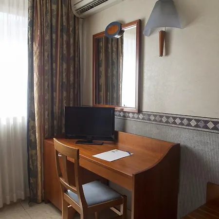 Hotel Kroma 3*