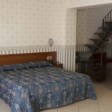 Kroma Hotel