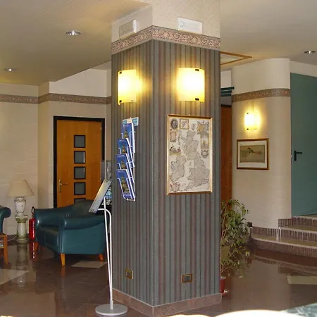 Otel Kroma 3*